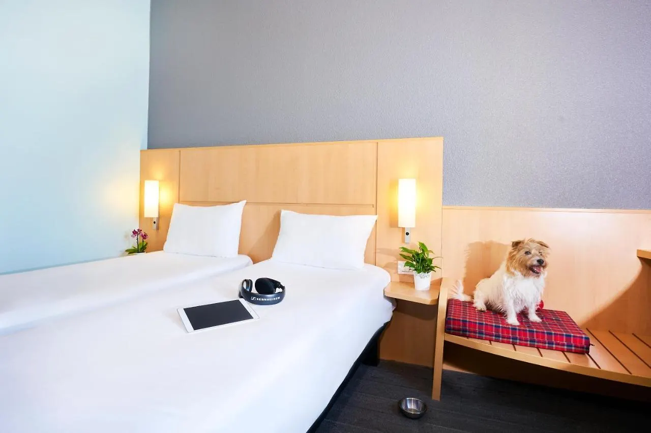 Ibis Como Grandate