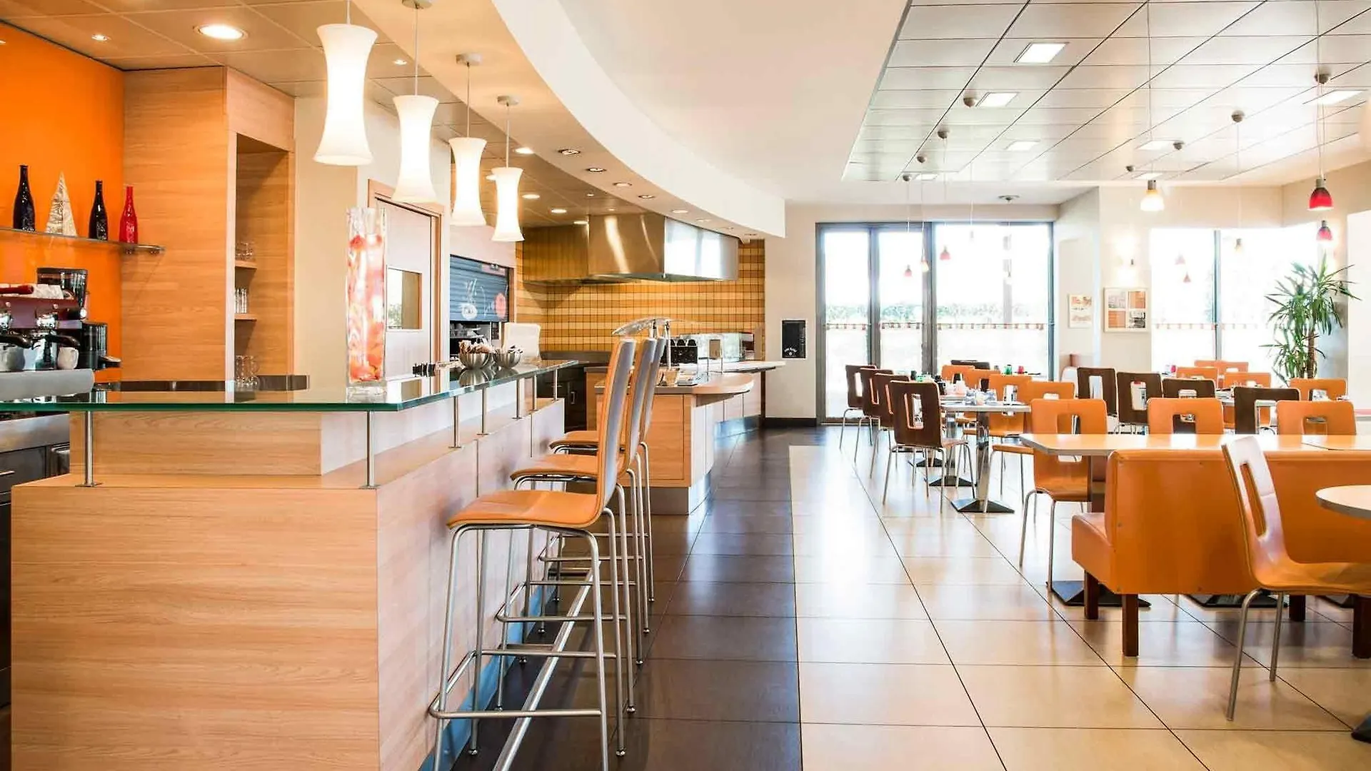 Ibis Como Grandate 3*,  Italia
